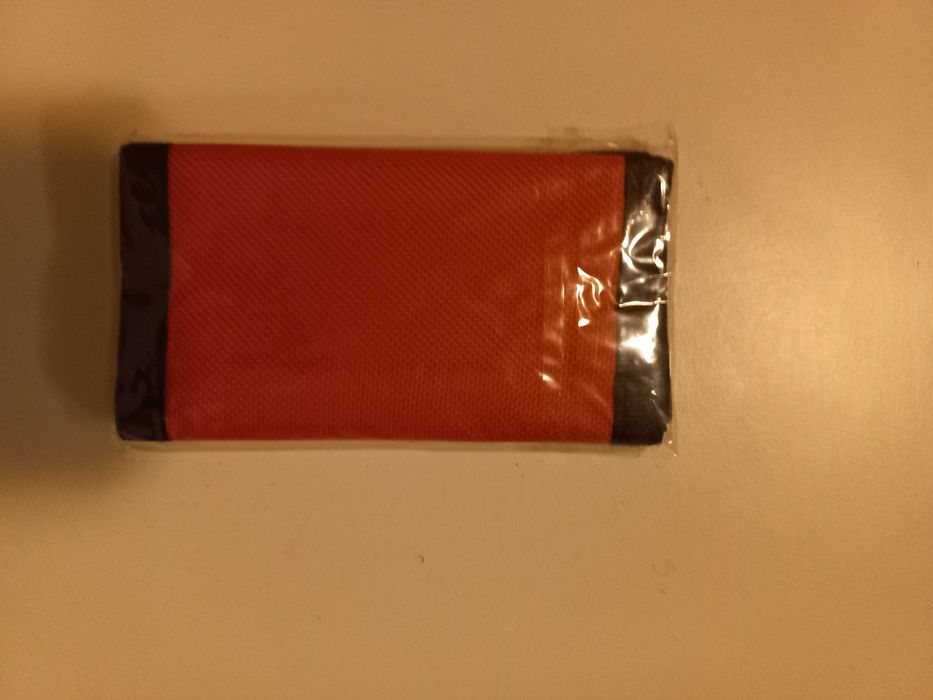 Carteira de bolso para documentos minimalista