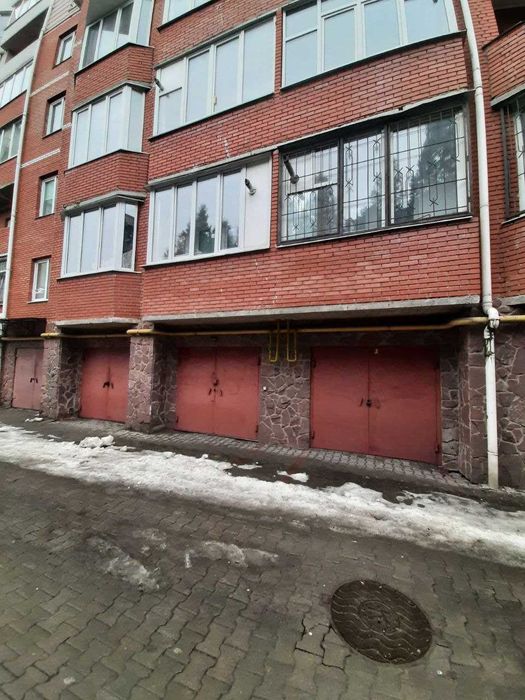 Продається гараж вул.Галицька 64 в