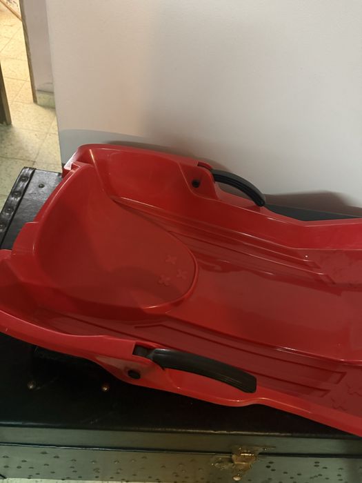 Treno de plastico novo