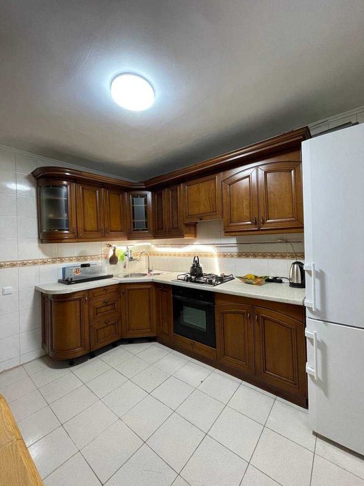 Продам 2-комнатную квартиру возле Дюковского сада