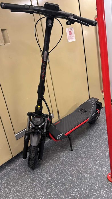 Trotinete Elétrica SEGWAY-NINEBOT ZT3 Pro (650 W - Autonomia: 70 Km)