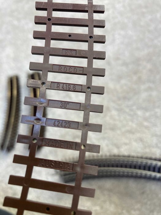 Modelismo ferroviário - Linhas e Sets Roco HO