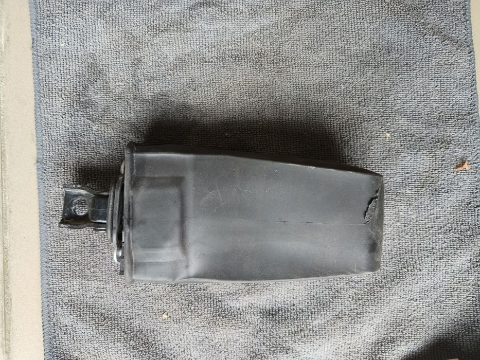 Ограничитель двери Volkswagen jetta mk6