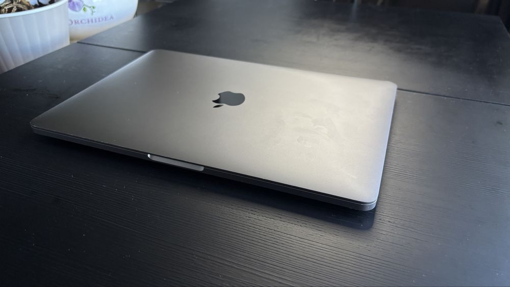 Apple Macbook Pro 13" 2017 16/256 gb (Intel)