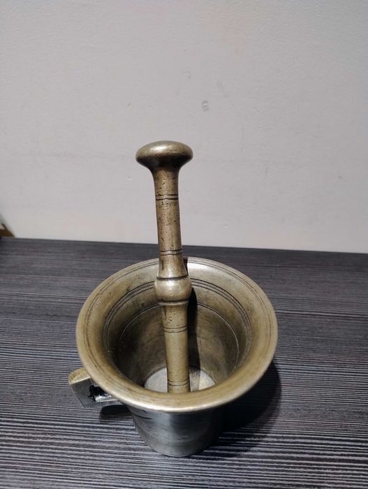 Moździerz mosiężny z tłuczkiem