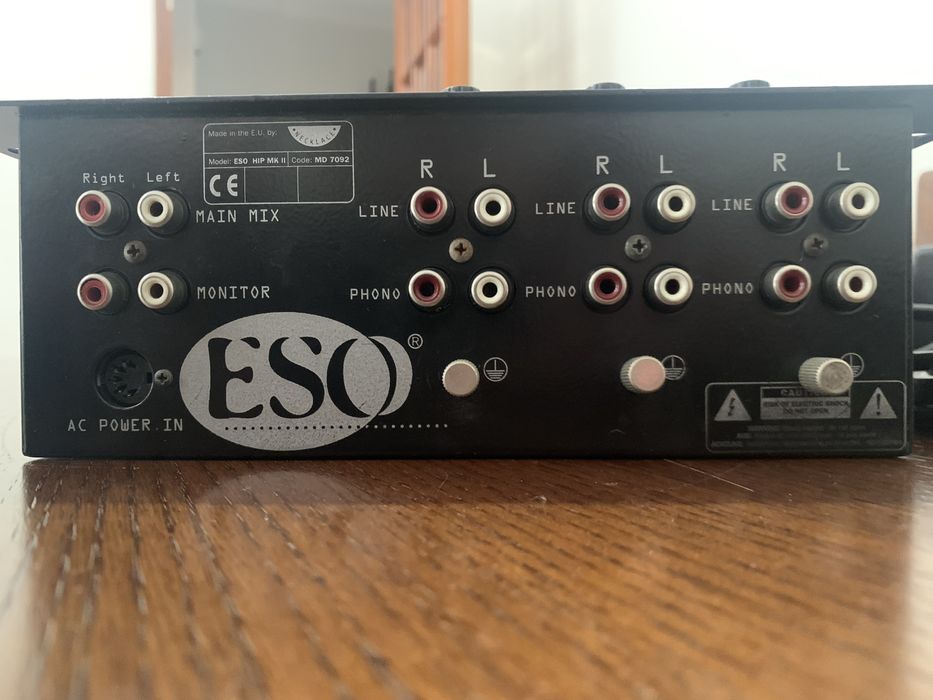Mesa de DJ ESO Hip Mk2