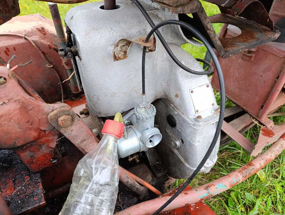 Traktorek ogrodowy Dzik 21 dwuosiowy mini ciągnik 2SUW