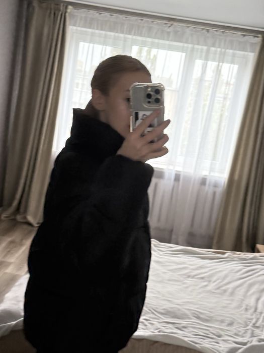 Зимова курточка жіноча