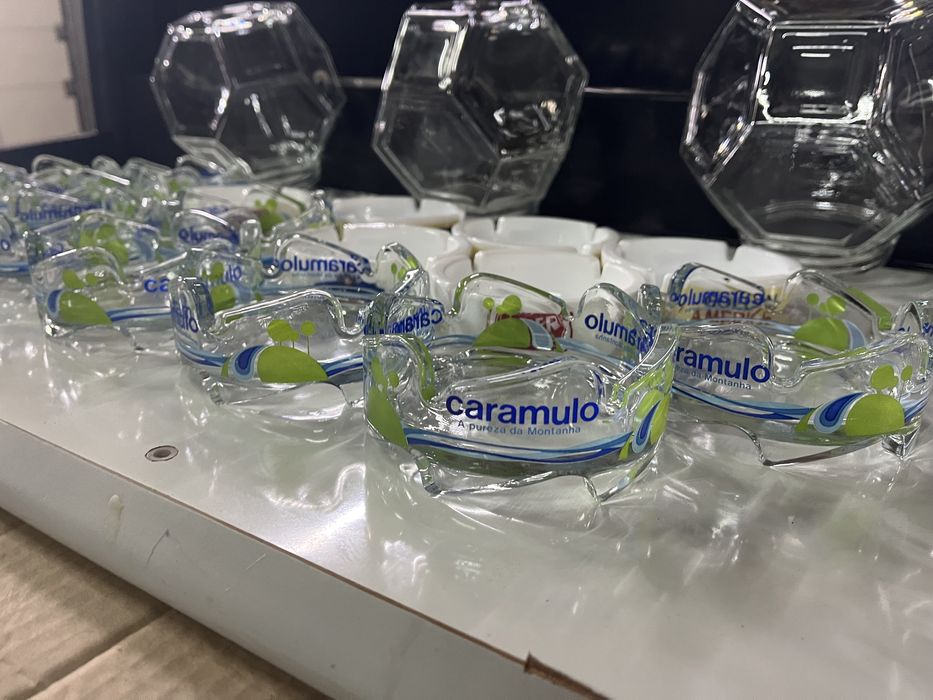 Cinzeiros com 11 cm de diametro x 5 cm de altura varios