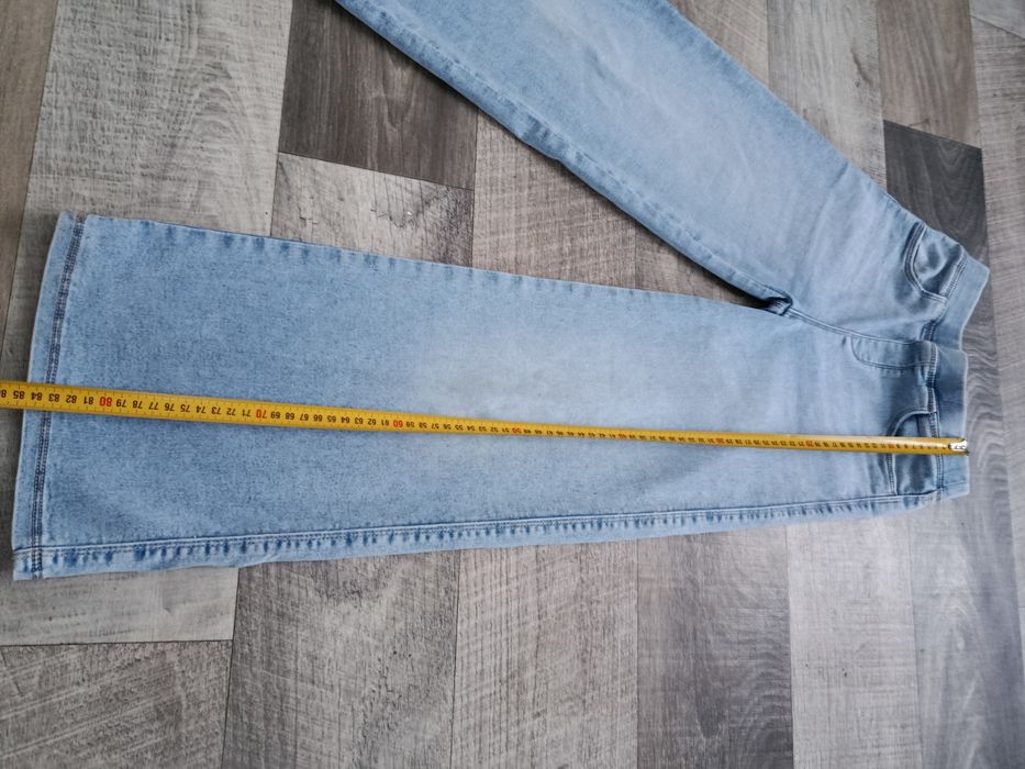 Широкі джинси р.146 в хорошому стані
