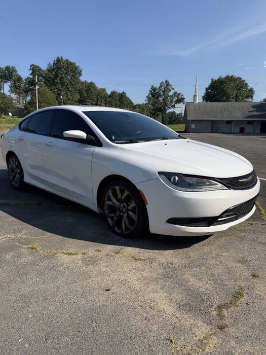 Chrysler 200 S      2016