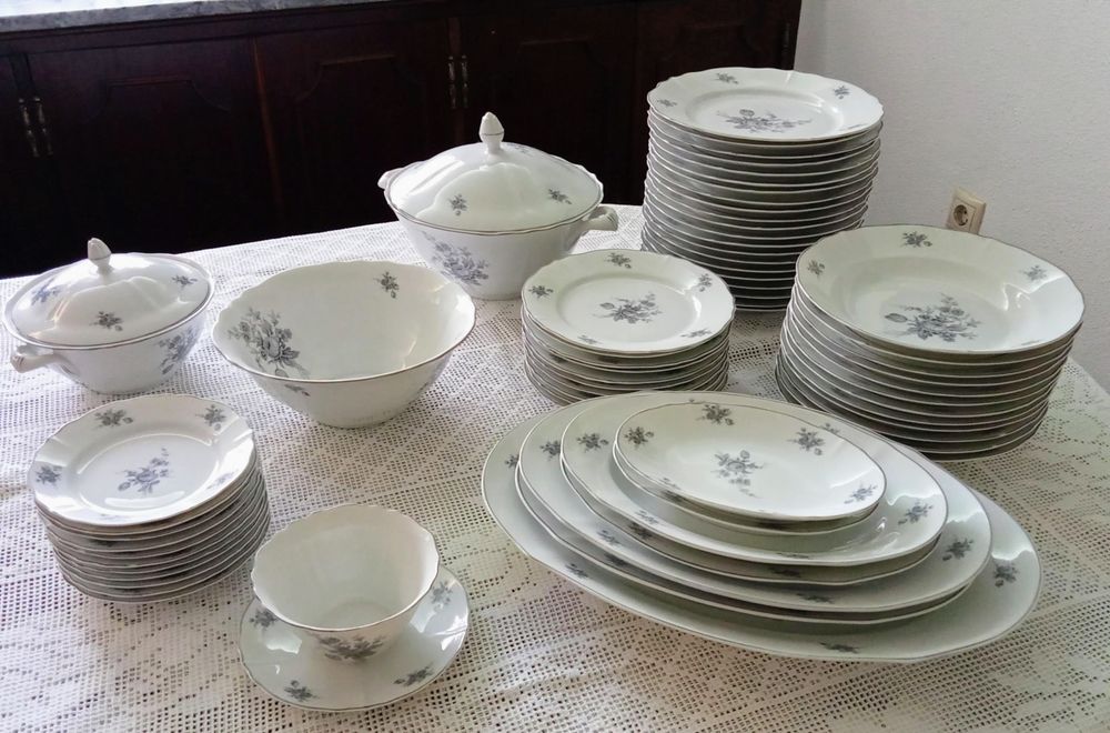 Serviço jantar porcelana 90 anos