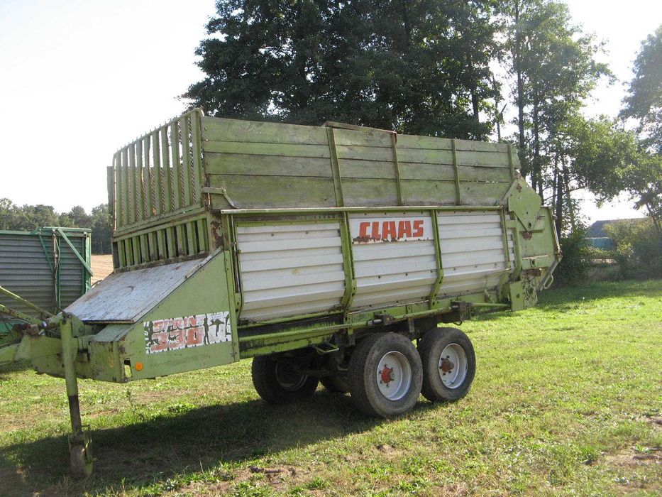 przyczepa objętościowa claas rozrzutnik tandem