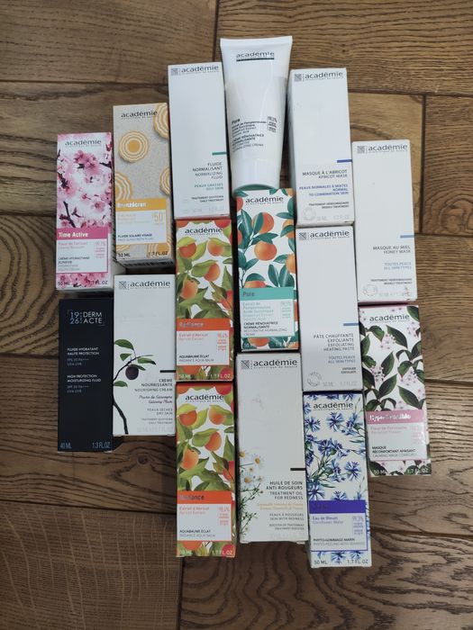 Academie Очищувальний гель  Visage Purifying Cleansing Gel

Источник:
