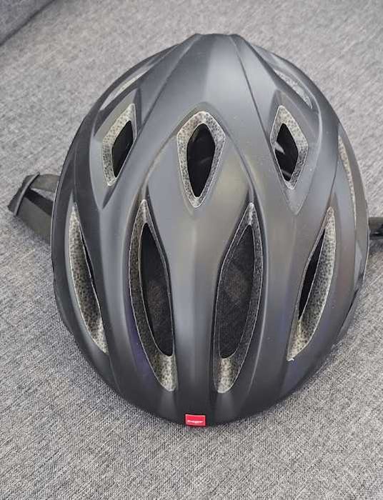 Capacete de Bicicleta MET Idolo – Nunca Usado – 35€