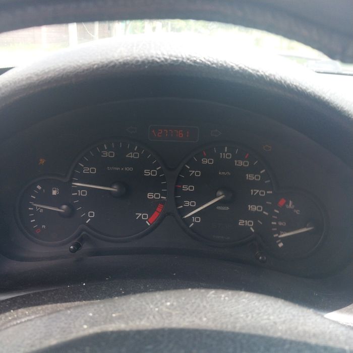 Авто на ходу,все працюе,любе переоформлення,можливий обмін .