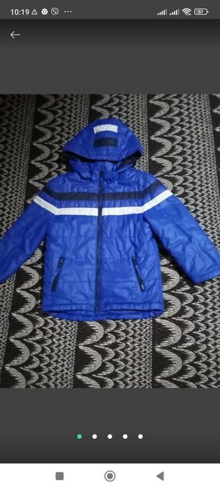 Весняна куртка 4-5 років.