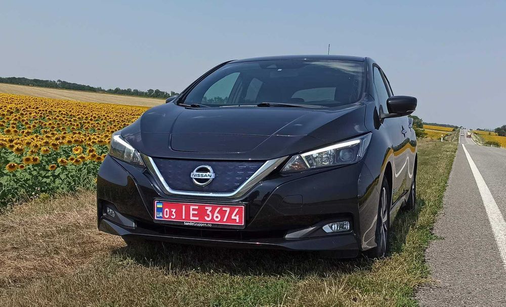 Продам авто Nissan leaf