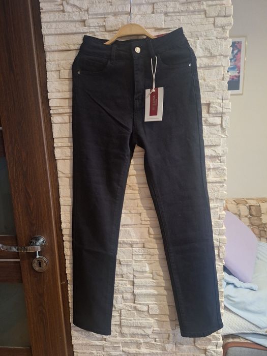Jeansy czarne cygaretki sara S