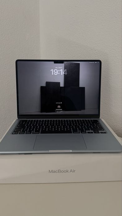 Macbook air 2025