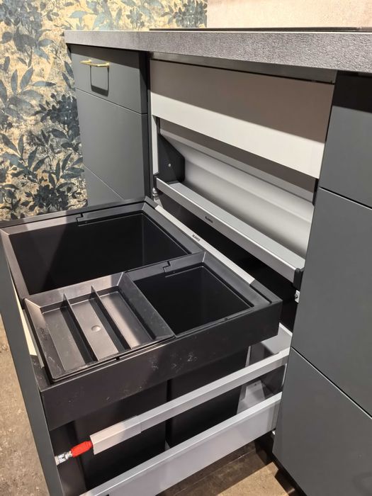 zestaw mebli kuchennych z ekspozycji