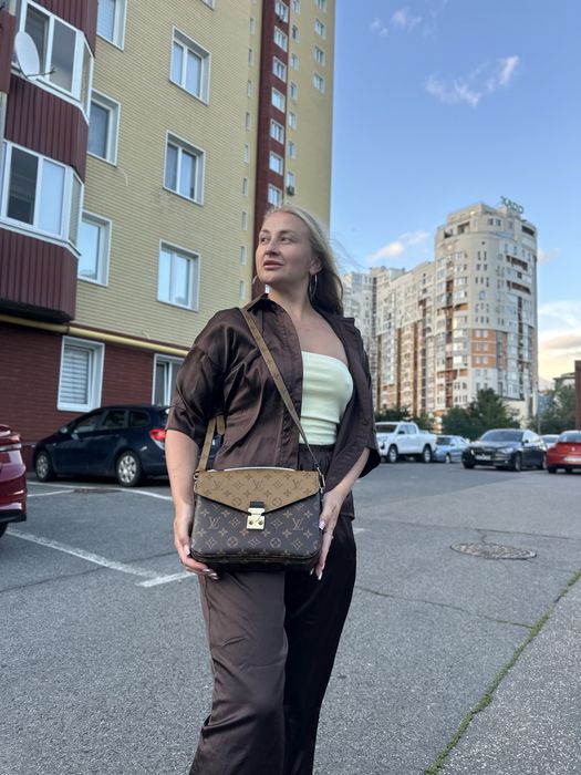 Коричнева сумочка комбінована шкіра
