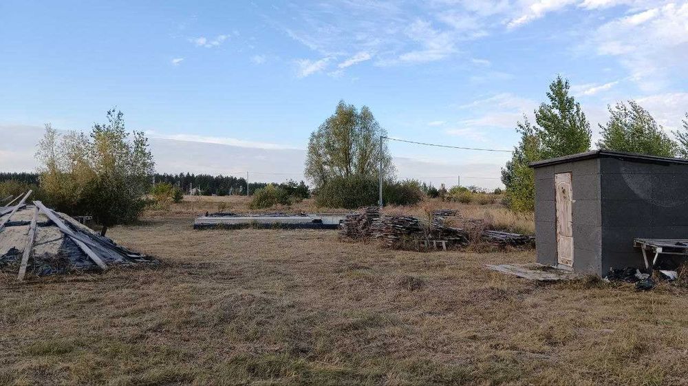 Продам участок с коммуникациями,14,3coт недорого, рядом с Киевом