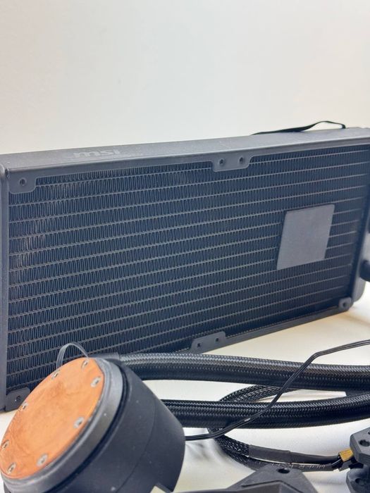 Система рідинного охолодження MSI MAG CORELIQUID 280R