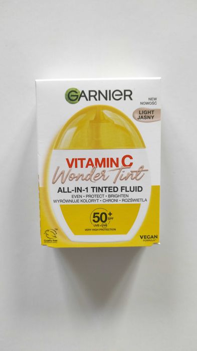 Krem fluid z witaminą C Wonder Tint Garnier Vitamin C SPF50+ Light