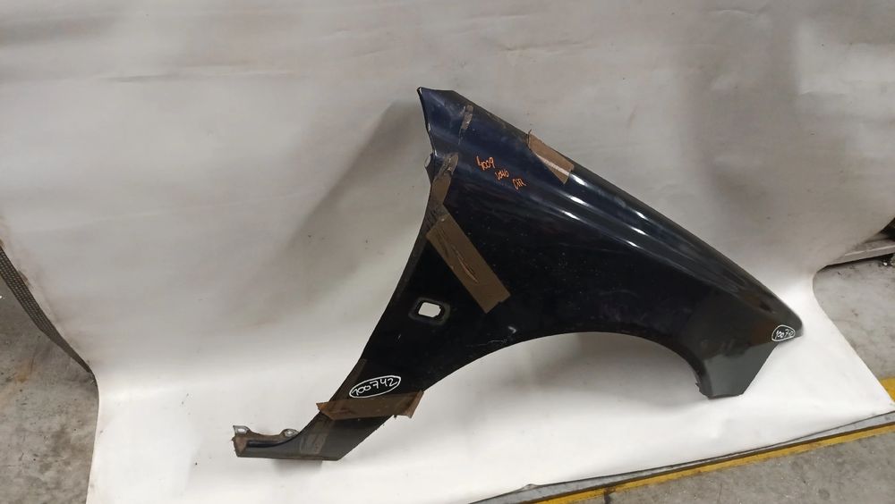 Guarda-lamas direito VOLVO V40 Combi (VW)