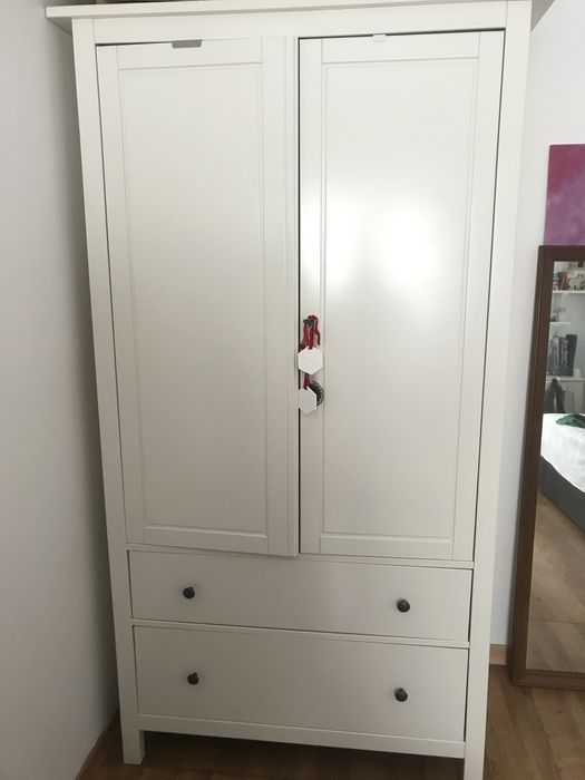 Roupeiro Hemnes Ikea