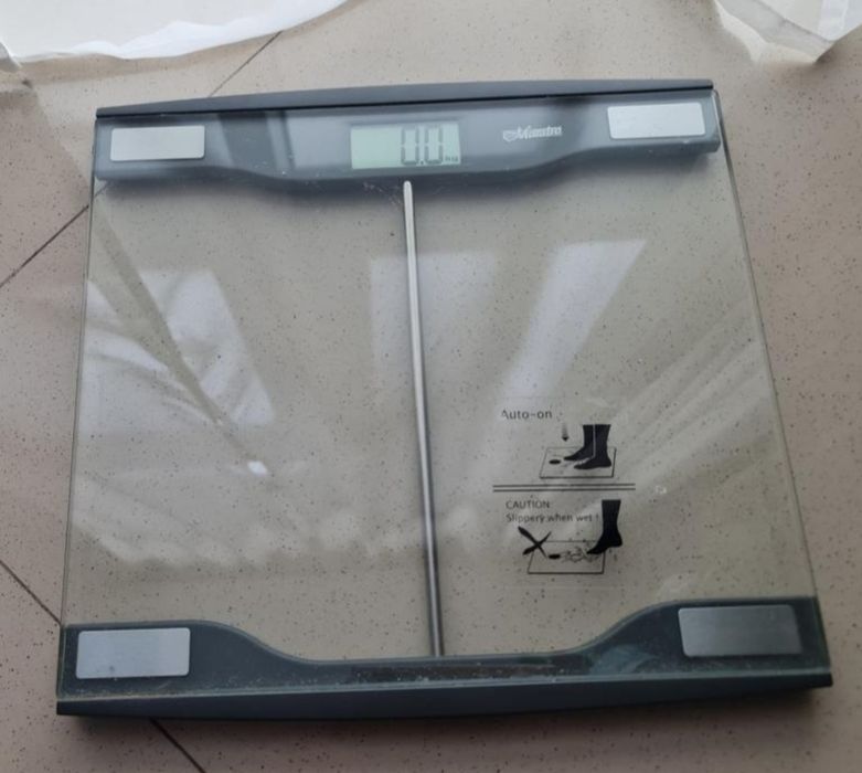 Меганадійні точні ваги