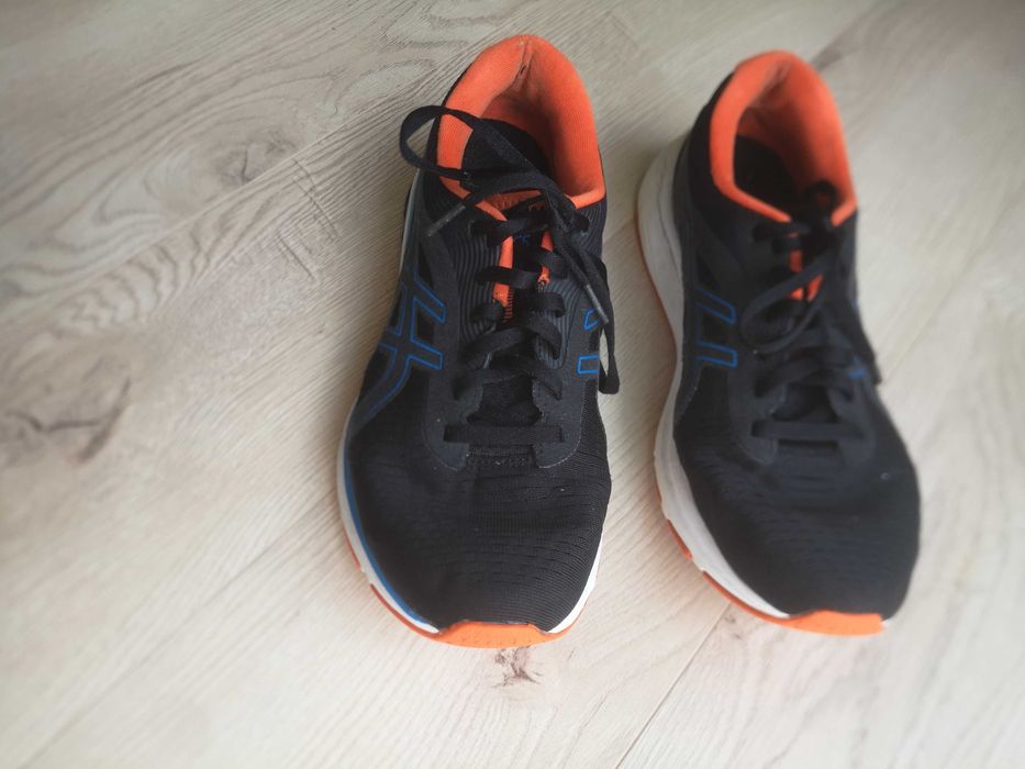 Buty do biegania Asics Gel-Pulse 12, r. 41,5 - wkładka. 273mm