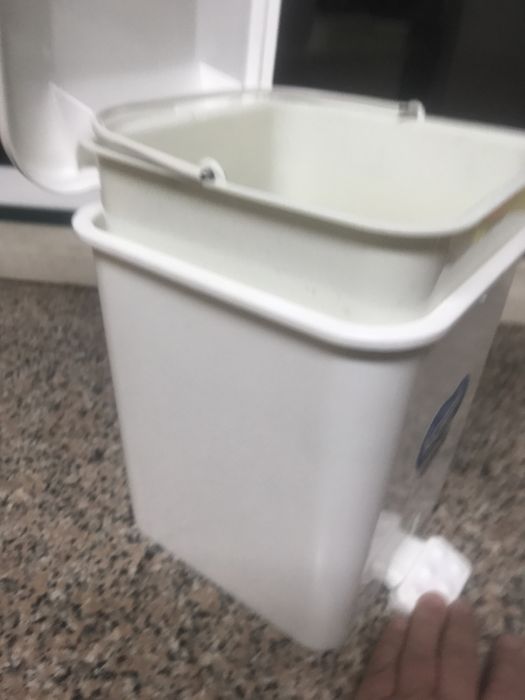 Caixote para casa de banho
