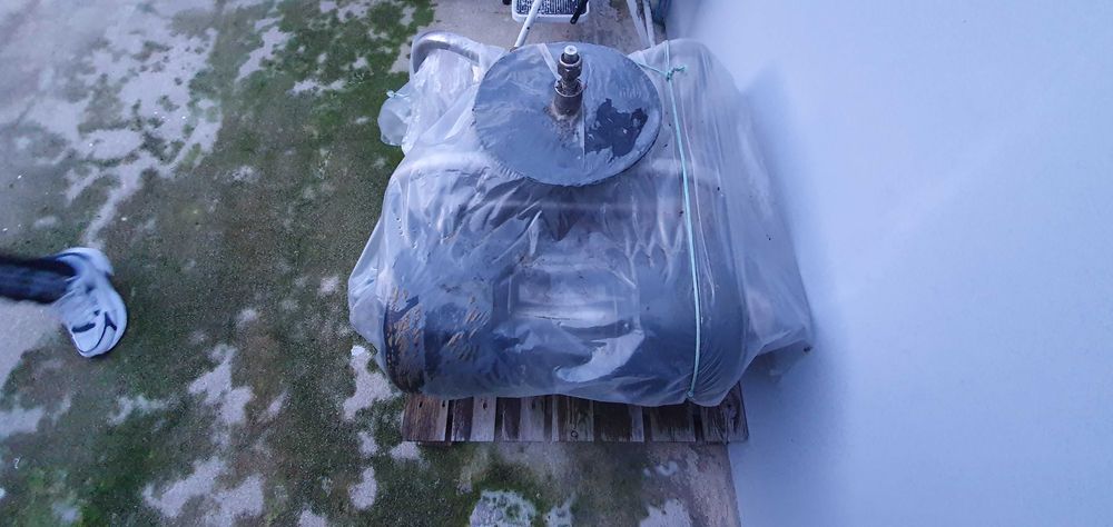 Conjunto de alador de redes e hélice barco