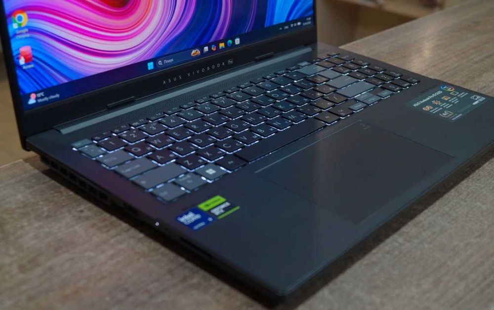 ASUS VivoBook Pro 15 (3K OLED/Ultra 9/RAM 24ГБ/SSD 1ТБ/RTX 4050)TVOYO