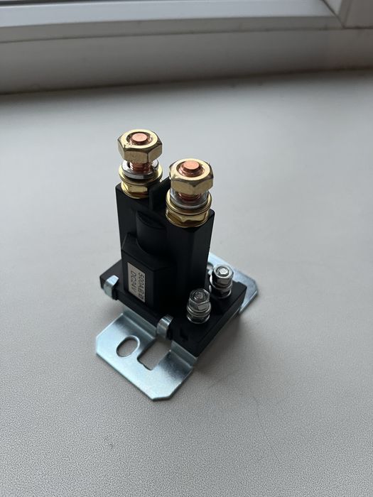 Силове реле 24В 500А