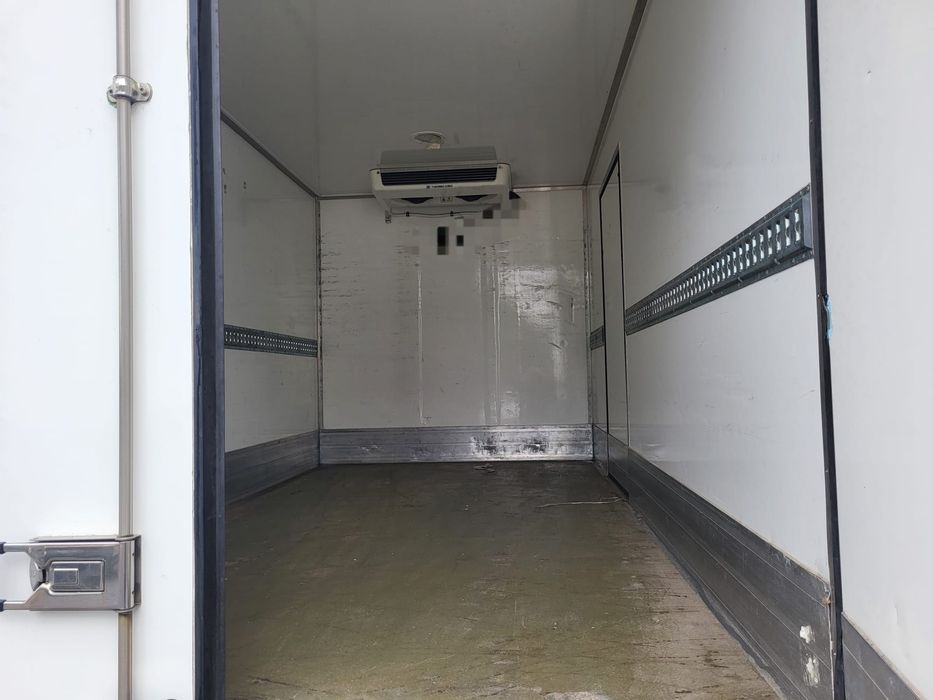 Sprinter 516 dmc 3500kg Salon chłodnia 230v