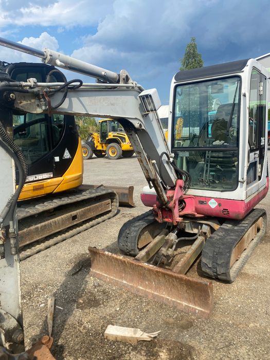 minikoparka Takeuchi TB125