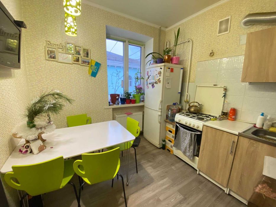 Продається 3-х кімнатна квартира, Соляні