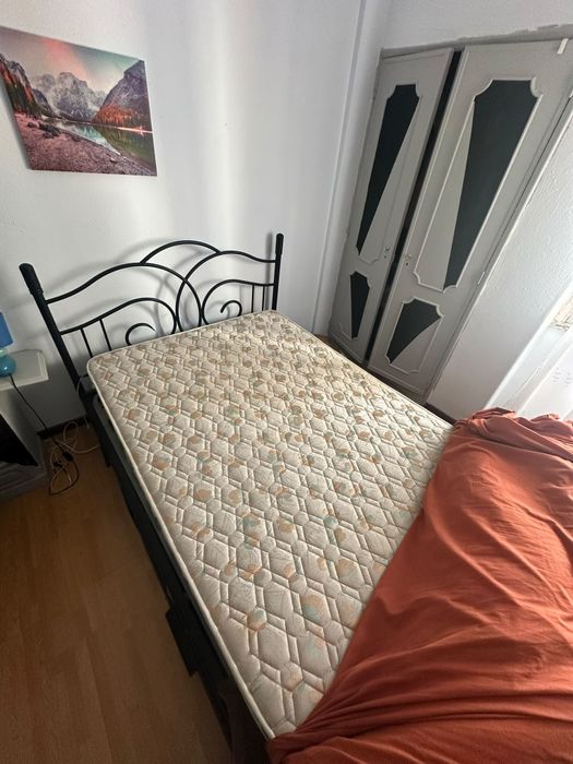 Vendo cama de casal de ferro
