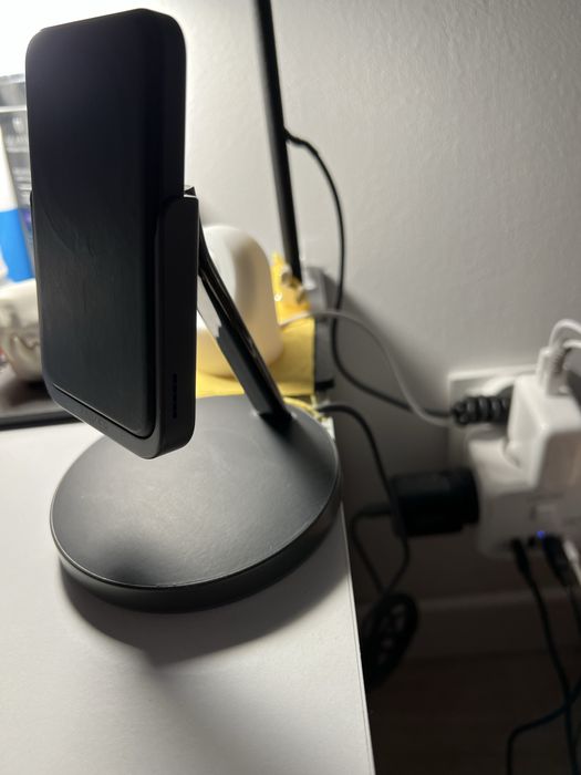 Anker ładowarka indukcyjna z powerbankiem