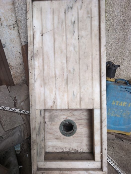 Pia lava-loiças vintage em Mármore