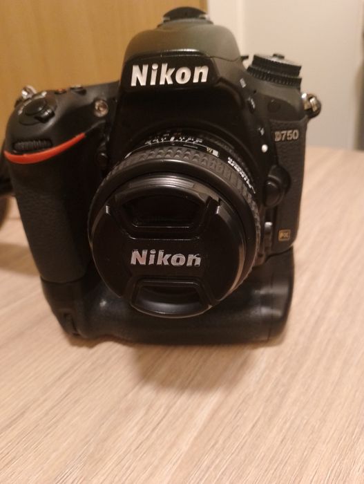 Sprzedam Nikon D750