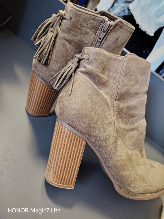 Buty damskie zamszowe