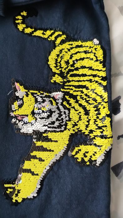 Bluza dziewczęca z cekinami