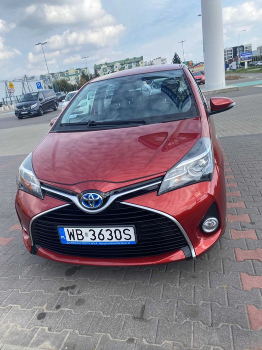 toyota yaris hybrid
