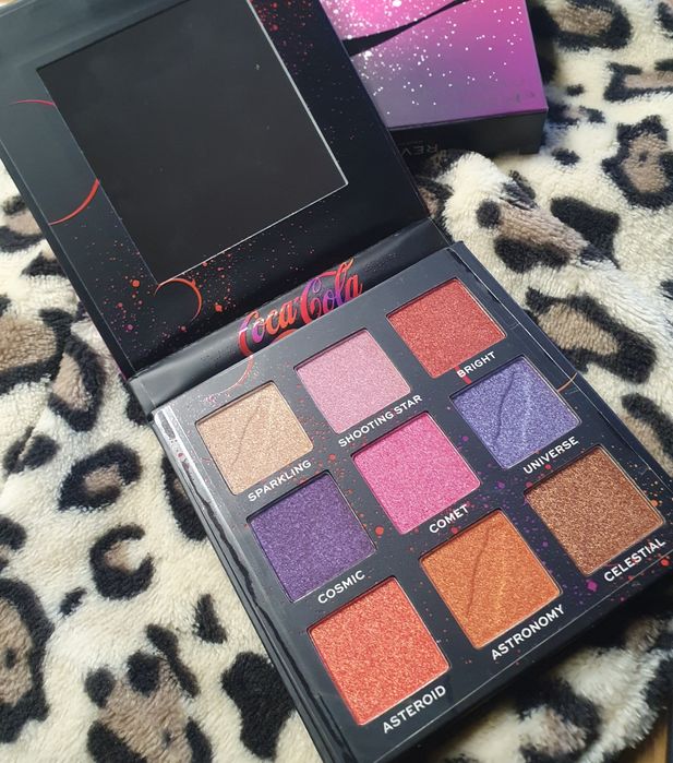 Paleta cieni Revolution coca cola