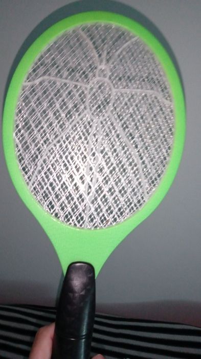 Mata-moscas eléctrico a pilhas