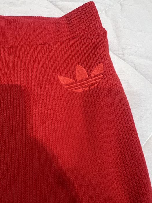 Адідас спідниця червона хл